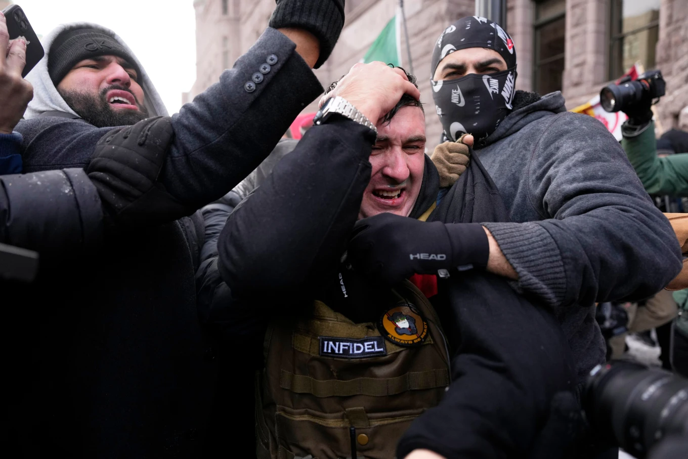 Counterprotesters Chase Far-Right Activist From Minneapolis Rally